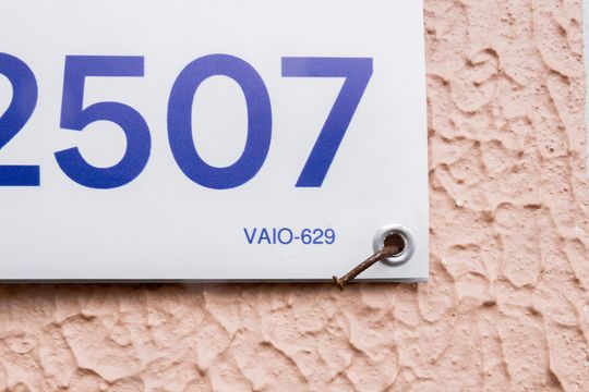 Placa QuintoAndar de casa à venda com 3 quartos, 168m² em Jardim Sertaozinho, São Paulo