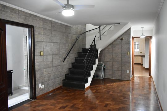 Sala de casa à venda com 3 quartos, 150m² em Parque Imperial, São Paulo