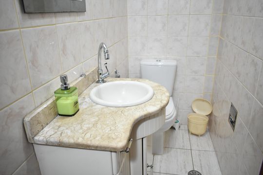 Lavabo de casa à venda com 3 quartos, 150m² em Parque Imperial, São Paulo