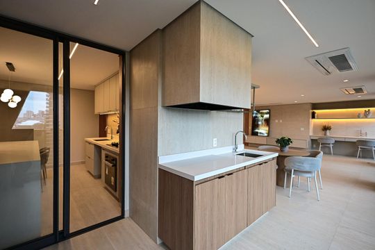 Varanda de apartamento à venda com 3 quartos, 186m² em Real Parque, São Paulo