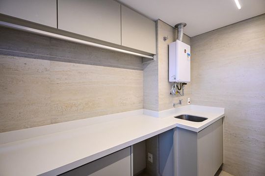 Área de Serviço  de apartamento à venda com 3 quartos, 186m² em Real Parque, São Paulo