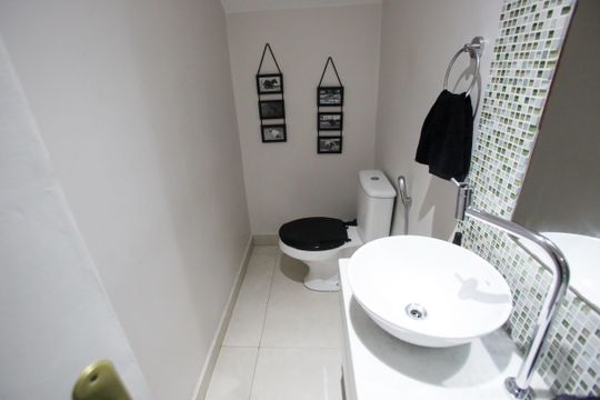 Lavabo de casa para alugar com 3 quartos, 120m² em Freguesia (jacarepaguá), Rio de Janeiro