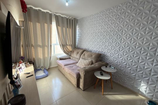 Sala de apartamento à venda com 2 quartos, 45m² em Qr 109, Brasília