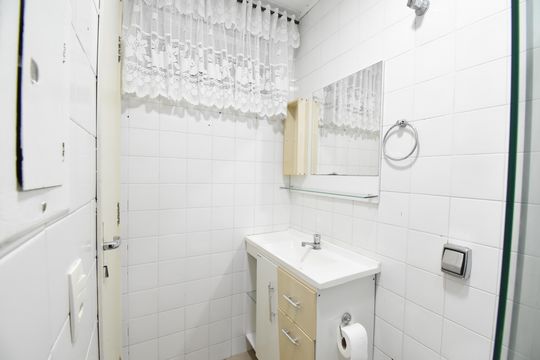 Banheiro da Suíte de apartamento para alugar com 3 quartos, 100m² em Cabral, Curitiba