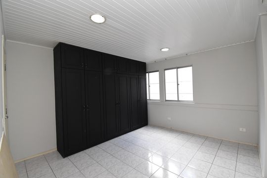 Suíte de apartamento para alugar com 3 quartos, 100m² em Cabral, Curitiba