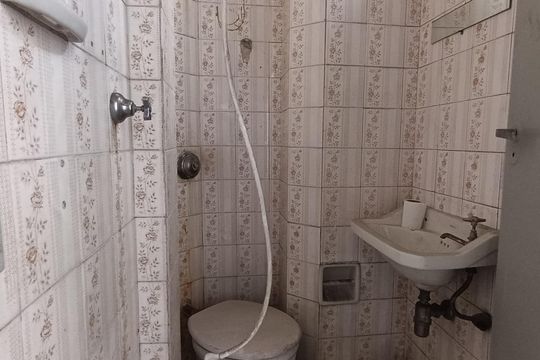 Banheiro de apartamento à venda com 2 quartos, 80m² em Barro Preto, Belo Horizonte