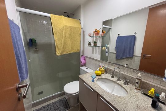 Banheiro de apartamento à venda com 2 quartos, 75m² em Recreio dos Bandeirantes, Rio de Janeiro