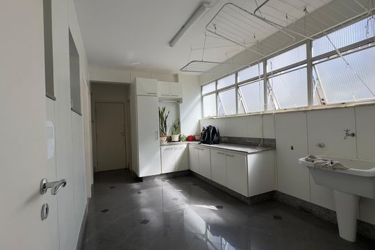 Apartamento à venda com 4 quartos, 240m² em Luxemburgo, Belo Horizonte