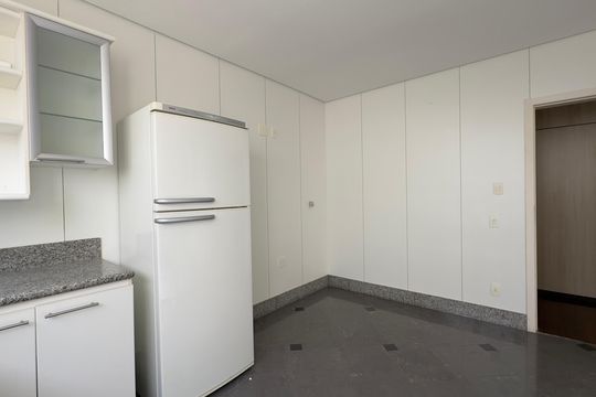Apartamento à venda com 4 quartos, 240m² em Luxemburgo, Belo Horizonte