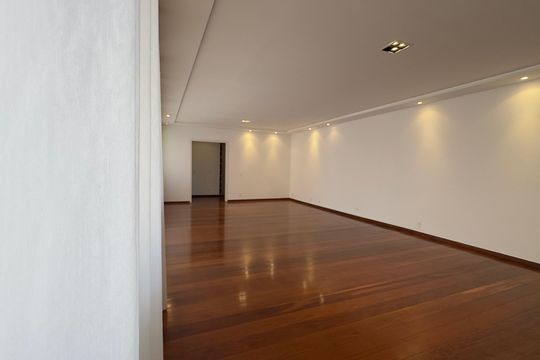 Apartamento à venda com 4 quartos, 240m² em Luxemburgo, Belo Horizonte