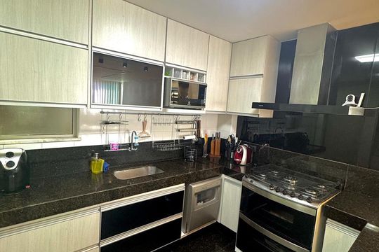 Cozinha de apartamento para alugar com 3 quartos, 95m² em Castelo, Belo Horizonte
