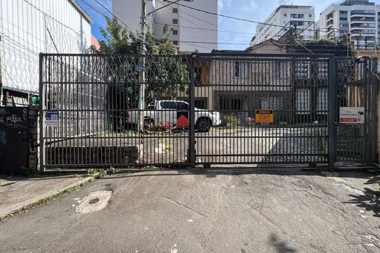 Fachada de casa à venda com 3 quartos, 116m² em Pinheiros, São Paulo