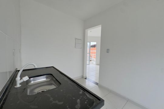 Cozinha de apartamento para alugar com 2 quartos, 48m² em Jardim Jacy, Guarulhos