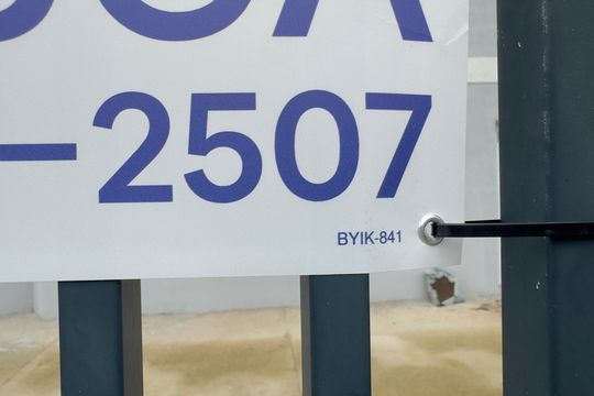 Código da placa BYIK-841 de apartamento para alugar com 2 quartos, 48m² em Jardim Jacy, Guarulhos
