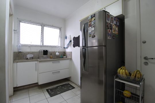 Cozinha e Área de Serviço de apartamento à venda com 2 quartos, 66m² em Vila Olímpia, São Paulo