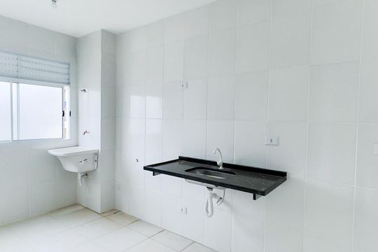 Cozinha de apartamento para alugar com 2 quartos, 48m² em Jardim Jacy, Guarulhos