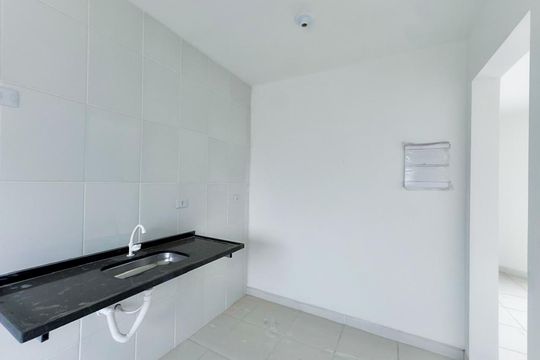 Cozinha de apartamento para alugar com 2 quartos, 48m² em Jardim Jacy, Guarulhos