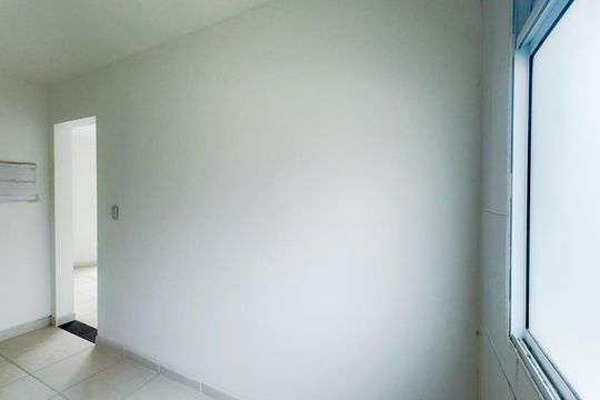 Área de Serviço de apartamento para alugar com 2 quartos, 48m² em Jardim Jacy, Guarulhos