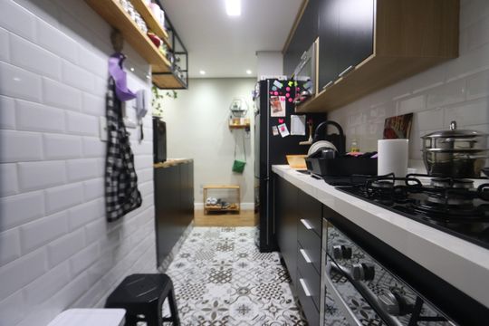 Cozinha de apartamento à venda com 2 quartos, 50m² em Vila Antonieta, São Paulo