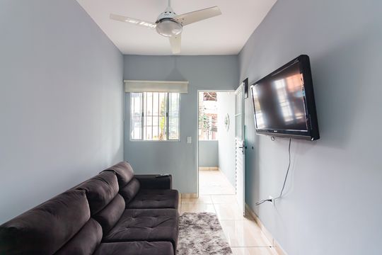 Casa para alugar com 1 quarto, 36m² em Iapi, Osasco