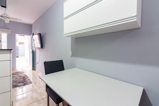 Cozinha de casa para alugar com 1 quarto, 36m² em Iapi, Osasco