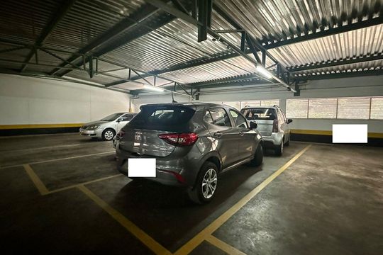 Vagas de garagem de apartamento à venda com 3 quartos, 100m² em Alto Barroca, Belo Horizonte