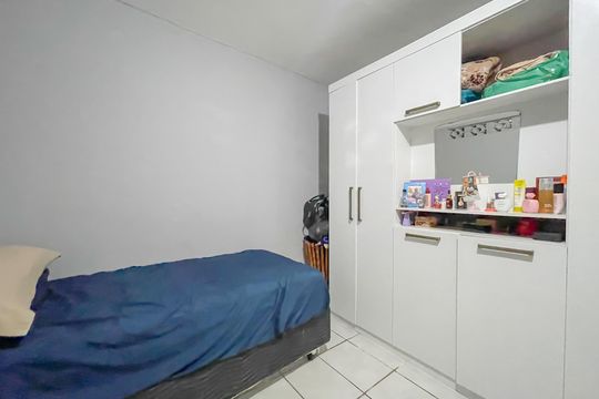 Quarto (Casa 1) de casa à venda com 2 quartos, 125m² em Bandeiras, Osasco