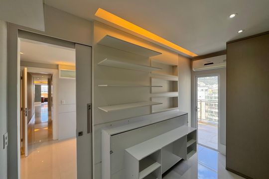 Suíte - Closet de apartamento à venda com 2 quartos, 160m² em Recreio dos Bandeirantes, Rio de Janeiro