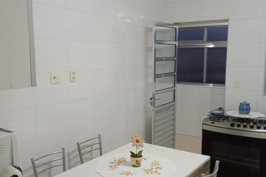 Cozinha de apartamento para alugar com 2 quartos, 120m² em Campo Grande, Santos