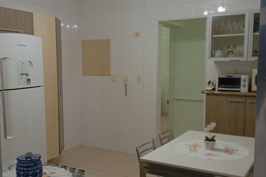 Cozinha de apartamento para alugar com 2 quartos, 120m² em Campo Grande, Santos