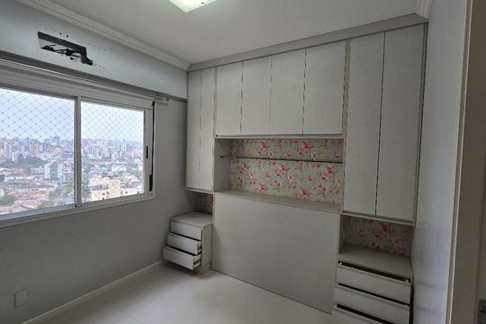 Quarto de apartamento à venda com 3 quartos, 89m² em Santo Antônio, Porto Alegre