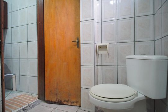 Banheiro de casa à venda com 2 quartos, 180m² em Santo Andre, São Leopoldo