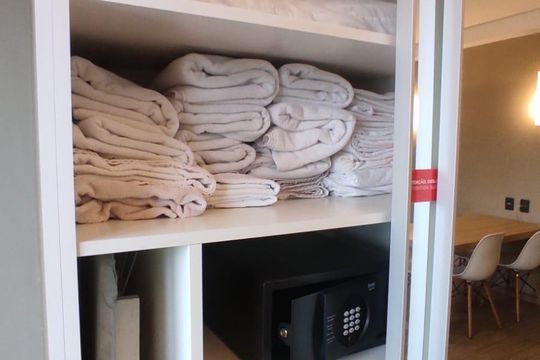 Sala de apartamento à venda com 1 quarto, 42m² em Alphaville, Barueri