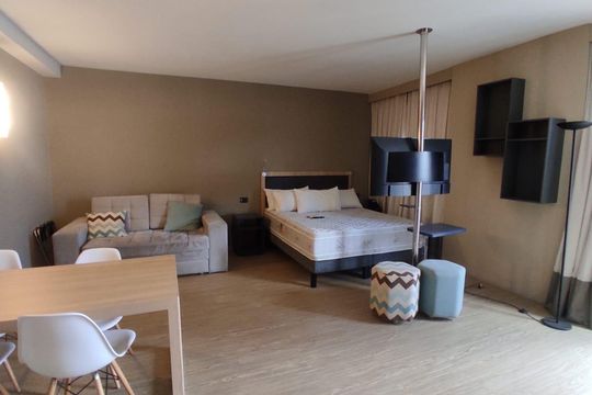 Sala de apartamento à venda com 1 quarto, 42m² em Alphaville, Barueri