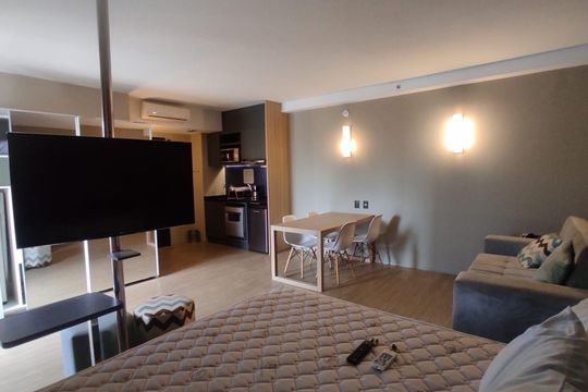 Sala de apartamento à venda com 1 quarto, 42m² em Alphaville, Barueri