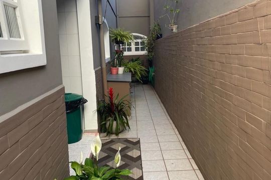 Área externa de casa à venda com 3 quartos, 250m² em Jardim Lar Sao Paulo, São Paulo