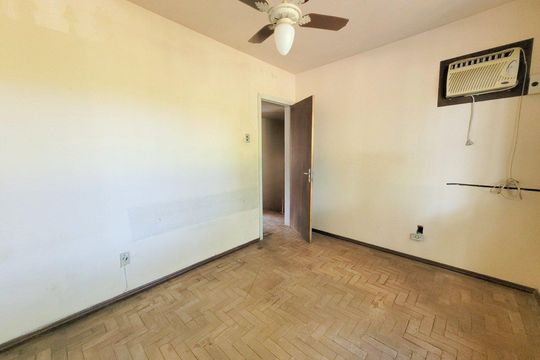 Quarto 2 de casa à venda com 3 quartos, 130m² em Jardim Botânico, Porto Alegre