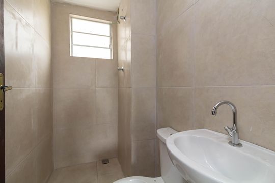 Banheiro de apartamento à venda com 2 quartos, 39m² em Vila Minerva, São Paulo
