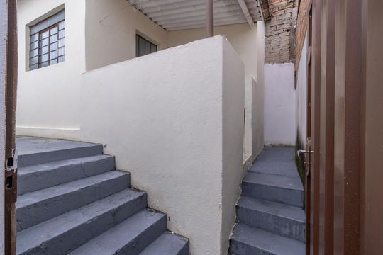 Hall de entrada de casa para alugar com 1 quarto, 40m² em Mantiqueira, Belo Horizonte