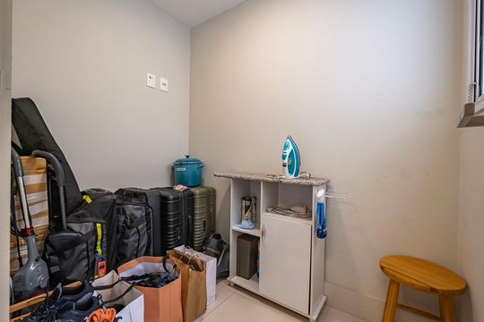 Área de Serviço - Quarto de apartamento para alugar com 3 quartos, 115m² em Pinheiros, São Paulo