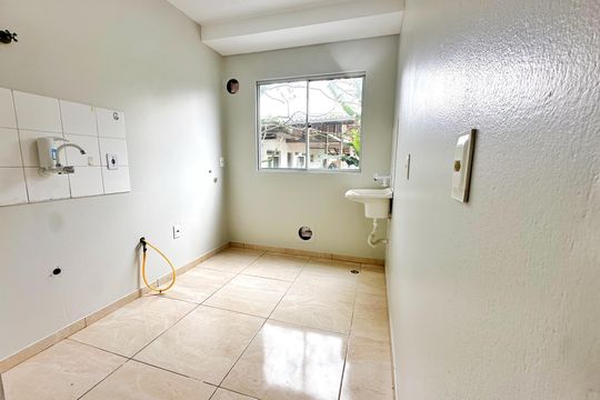 Cozinha - Lavanderia de apartamento para alugar com 2 quartos, 50m² em Areias, São José