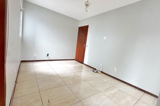 Sala de apartamento para alugar com 2 quartos, 50m² em Areias, São José