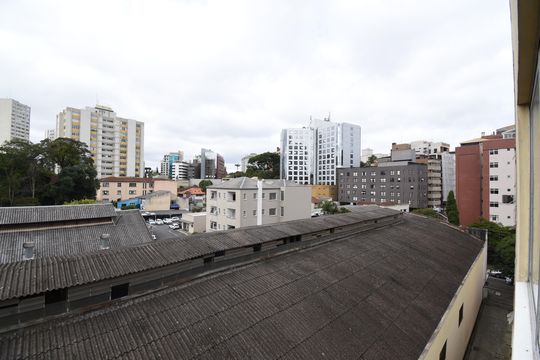 Vista da Sala de apartamento para alugar com 1 quarto, 89m² em Centro Cívico, Curitiba