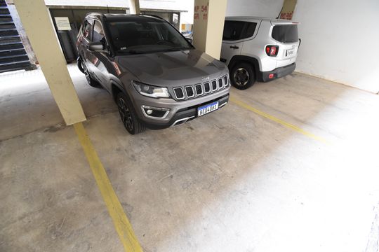 Vaga Garagem de apartamento para alugar com 1 quarto, 89m² em Centro Cívico, Curitiba