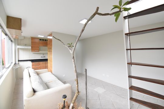 Apartamento para alugar com 1 quarto, 89m² em Centro Cívico, Curitiba