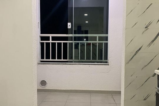 Cozinha de apartamento para alugar com 2 quartos, 47m² em Jardim Sandra, Cotia