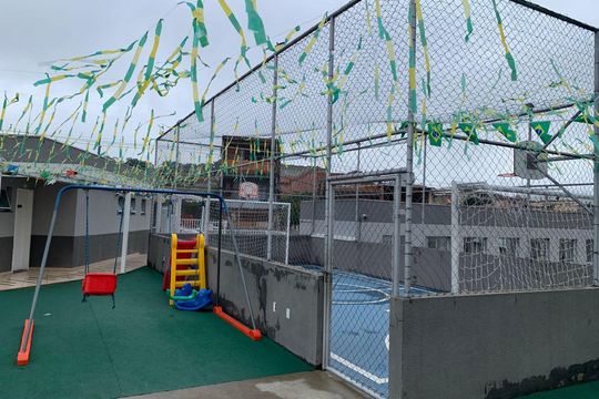 Área externa de apartamento para alugar com 2 quartos, 47m² em Jardim Sandra, Cotia