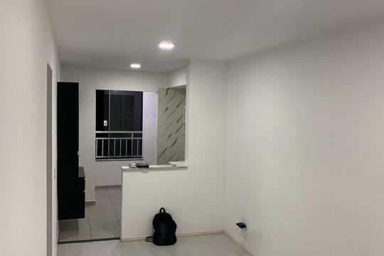 Sala de apartamento para alugar com 2 quartos, 47m² em Jardim Sandra, Cotia