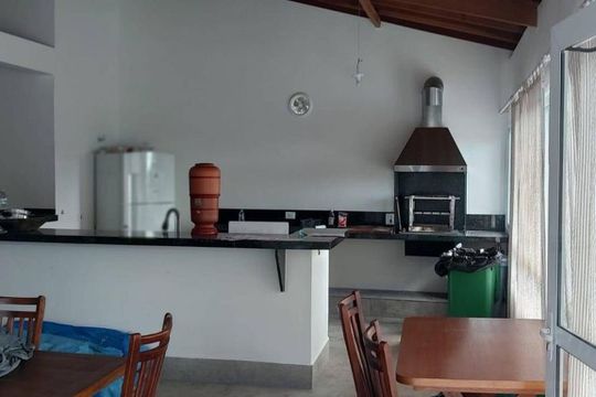 Casa à venda com 3 quartos, 398m² em Morada dos Pinheiros (Aldeia da Serra), Barueri