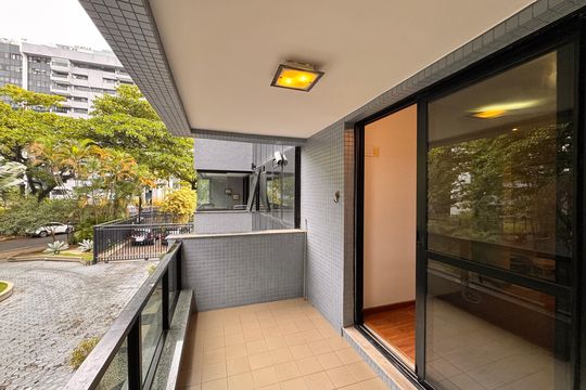 Varanda da Sala de apartamento à venda com 2 quartos, 75m² em Barra da Tijuca, Rio de Janeiro